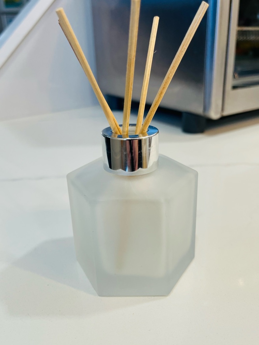 Calvin Klein Frosted Glass Reed Diffuser with Natural Rattan Sticks - White - Picture 2 of 8